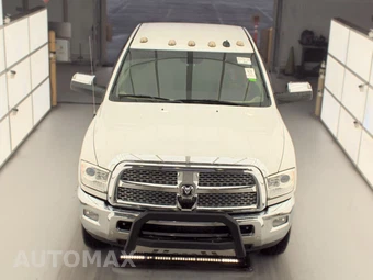 2016 Ram 3500 Laramie Crew Cab Long Bed - miniatura 2