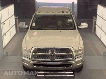 2016 Ram 3500 Laramie Crew Cab Long Bed DRW - miniatura 2