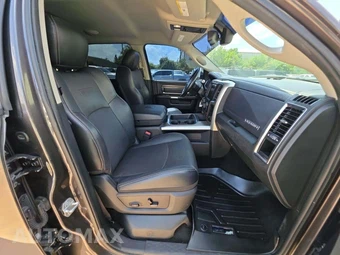 2016 Ram 3500 Laramie Crew Cab Medium Bed - miniatura 15