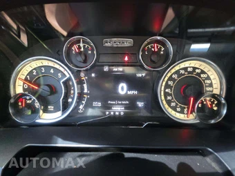 2016 Ram 3500 Laramie Crew Cab Medium Bed - miniatura 6