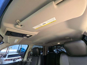 2016 Ram 3500 Laramie Crew Cab Medium Bed - miniatura 8