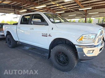 2016 Ram 3500 Laramie Crew Cab Medium Bed - miniatura 3