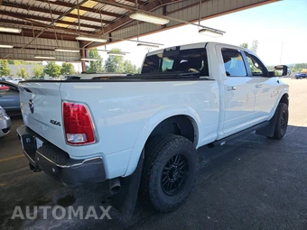 2016 Ram 3500 Laramie Crew Cab Medium Bed - miniatura 4