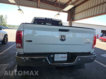 2016 Ram 3500 Laramie Crew Cab Medium Bed - miniatura 5