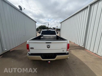 2016 Ram 3500 Laramie Longhorn Crew Cab Long Bed DRW - miniatura 16