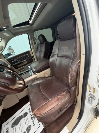 2016 Ram 3500 Laramie Longhorn Crew Cab Long Bed DRW - miniatura 53