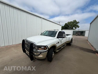 2016 Ram 3500 Laramie Longhorn Crew Cab Long Bed DRW - miniatura 8