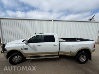 2016 Ram 3500 Laramie Longhorn Crew Cab Long Bed DRW - miniatura 9