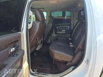 2016 Ram 3500 Laramie Longhorn Crew Cab Long Bed DRW - miniatura 13