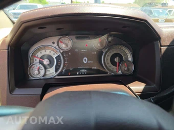 2016 Ram 3500 Laramie Longhorn Crew Cab Long Bed DRW - miniatura 9