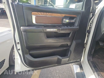2016 Ram 3500 Laramie Longhorn Crew Cab Long Bed DRW - miniatura 9