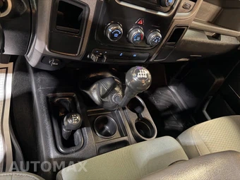 2016 Ram 3500 Tradesman Crew Cab Long Bed - miniatura 2