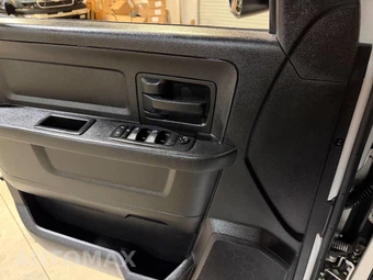 2016 Ram 3500 Tradesman Crew Cab Long Bed - miniatura 47