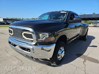 2016 Ram 3500 Tradesman Crew Cab Long Bed DRW - samochód z USA z aukcji Manheim, oferta Kup Teraz w AUTOMAX