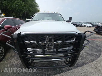 2016 Ram 4500 Cab Chassis Tradesman Crew Cab DRW - miniatura 2