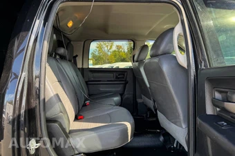 2016 Ram 5500 Cab Chassis Tradesman Crew Cab DRW - miniatura 11