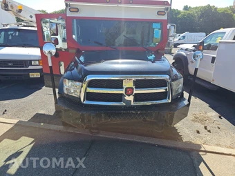 2016 Ram 5500 Cab Chassis Tradesman Regular Cab DRW - miniatura 2