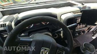 2016 Ram 5500 Cab Chassis Tradesman Regular Cab DRW - miniatura 31
