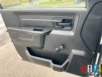 2016 Ram 5500 Cab Chassis Tradesman Regular Cab DRW - miniatura 22