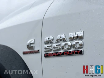 2016 Ram 5500 Cab Chassis Tradesman Regular Cab DRW - miniatura 42