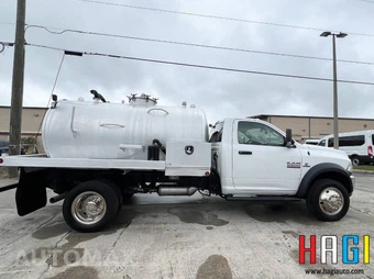 2016 Ram 5500 Cab Chassis Tradesman Regular Cab DRW - miniatura 8