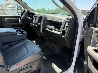 2016 Ram 5500 Cab Chassis Tradesman Regular Cab DRW - miniatura 15