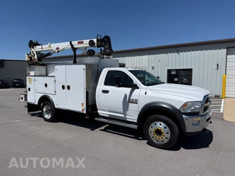 2016 Ram 5500 Cab Chassis Tradesman Regular Cab DRW - miniatura 4