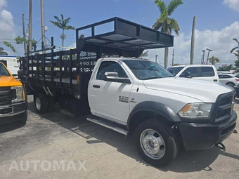2016 Ram 5500 Cab Chassis Tradesman Regular Cab DRW – miniatura 4
