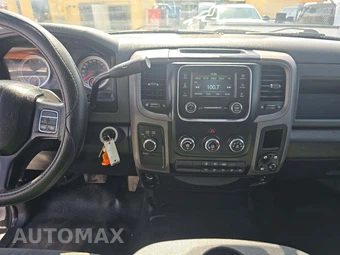 2016 Ram 5500 Cab Chassis Tradesman Regular Cab DRW – miniatura 10