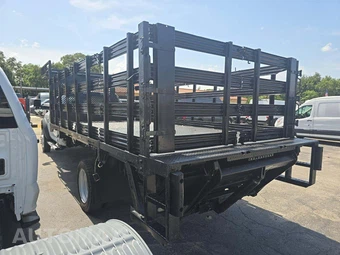 2016 Ram 5500 Cab Chassis Tradesman Regular Cab DRW – miniatura 2