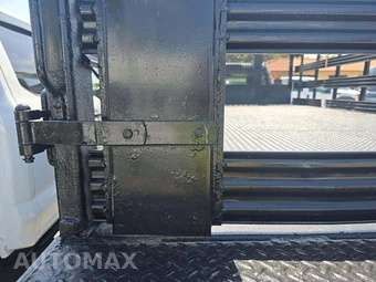 2016 Ram 5500 Cab Chassis Tradesman Regular Cab DRW – miniatura 26