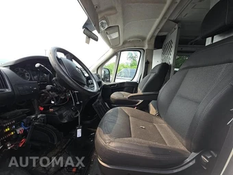 2016 Ram ProMaster 1500 Cargo Van Low Roof 136.0" WB - miniatura 7
