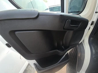 2016 Ram ProMaster 1500 Cargo Van Low Roof 136.0" WB - miniatura 9