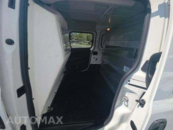 2016 Ram ProMaster City Cargo Van Tradesman SLT 122.4" WB - miniatura 13