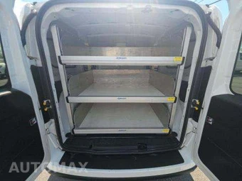 2016 Ram ProMaster City Cargo Van Tradesman SLT 122.4" WB - miniatura 14