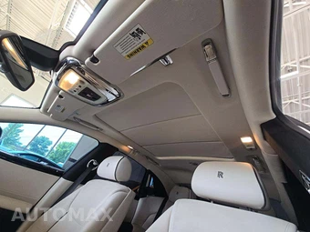 2016 Rolls-Royce Ghost – miniatura 11