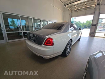 2016 Rolls-Royce Ghost – miniatura 3
