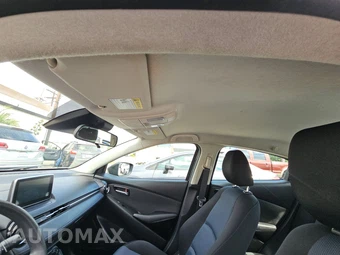 2016 Scion iA – miniatura 19