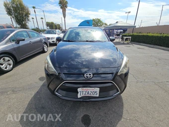 2016 Scion iA – miniatura 2