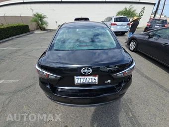2016 Scion iA – miniatura 5