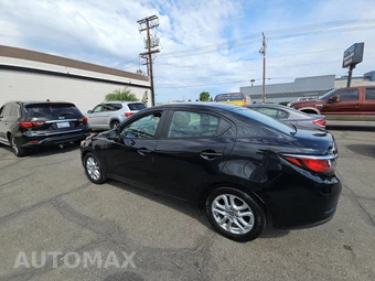 2016 Scion iA – miniatura 6