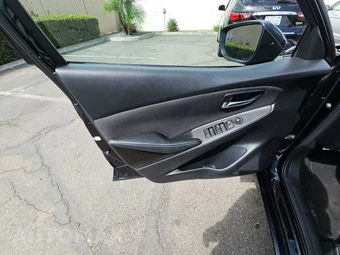 2016 Scion iA – miniatura 9