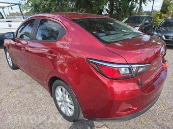 2016 Scion iA – miniatura 2