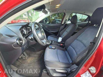 2016 Scion iA – miniatura 6