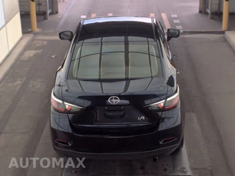 2016 Scion iA – miniatura 5