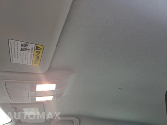 2016 Scion iA – miniatura 18