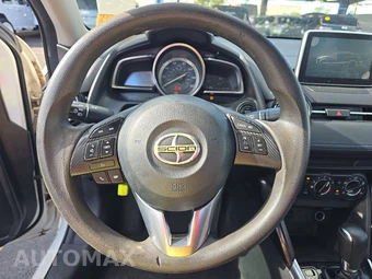 2016 Scion iA - miniatura 10
