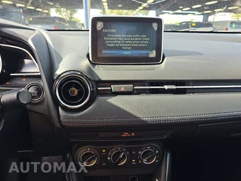 2016 Scion iA - miniatura 11