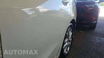 2016 Scion iA - miniatura 20