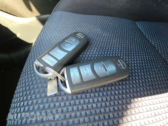 2016 Scion iA – miniatura 5